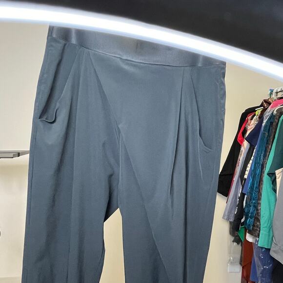 Columbia Flat Waistband Cross Drape Capri Pants Small - Picture 4 of 9